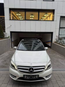 Mercedes-Benz B 200 2013