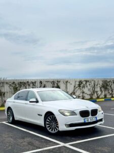 BMW 740 2011